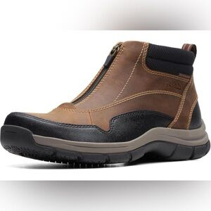 Clarks Two-Tone Waterproof Leather Boots for Men Size 8